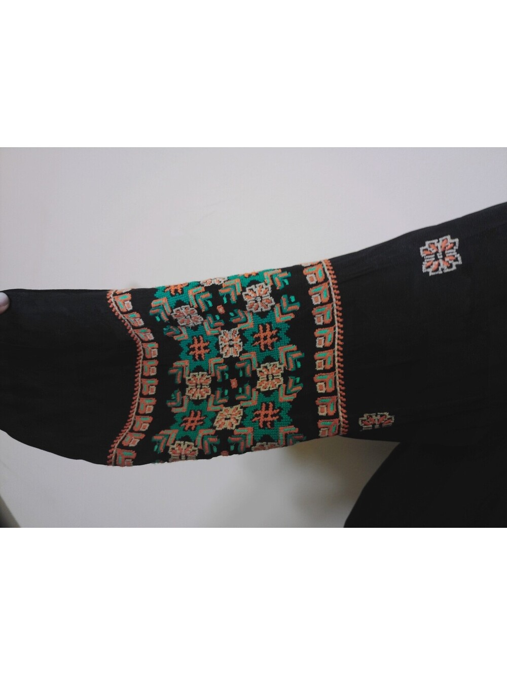 Sundance Womens Embroidered Tunic Blouse Size L Black Boho Peasant Tassel Tie - Picture 5 of 9